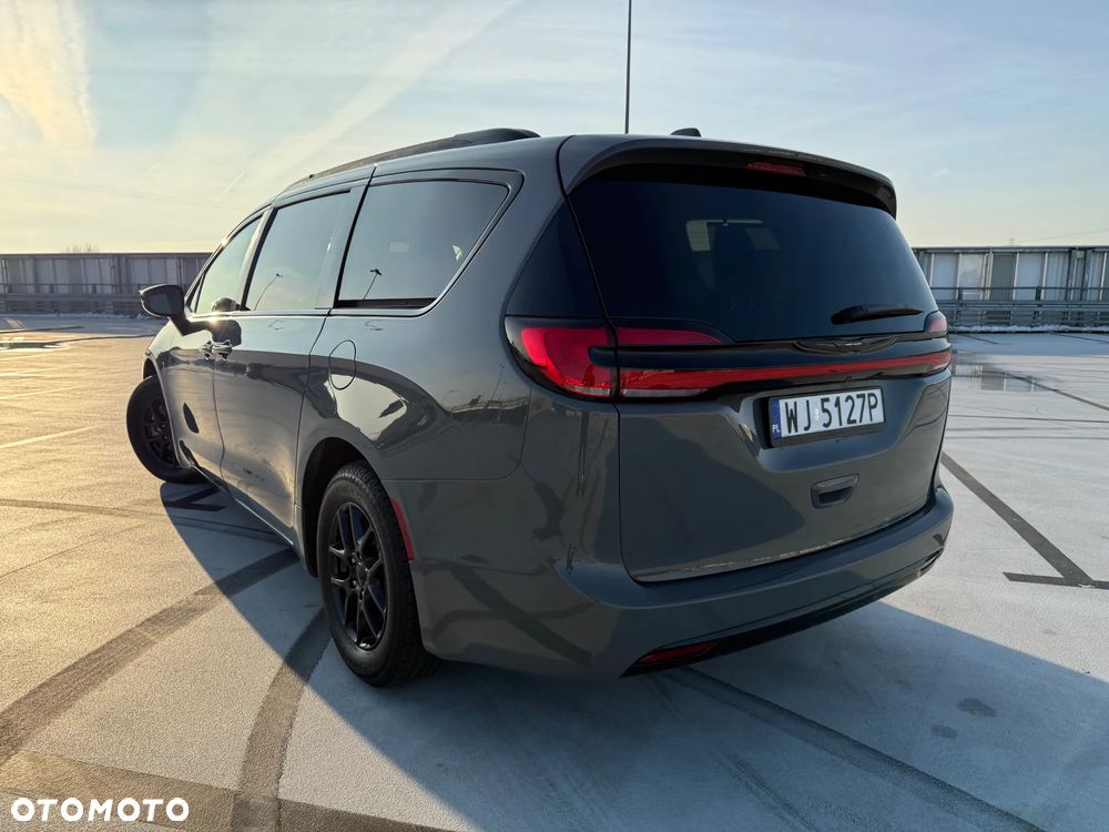 Chrysler Pacifica - 28