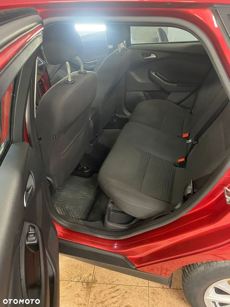 Ford Focus 1.5 EcoBoost Titanium ASS - 8