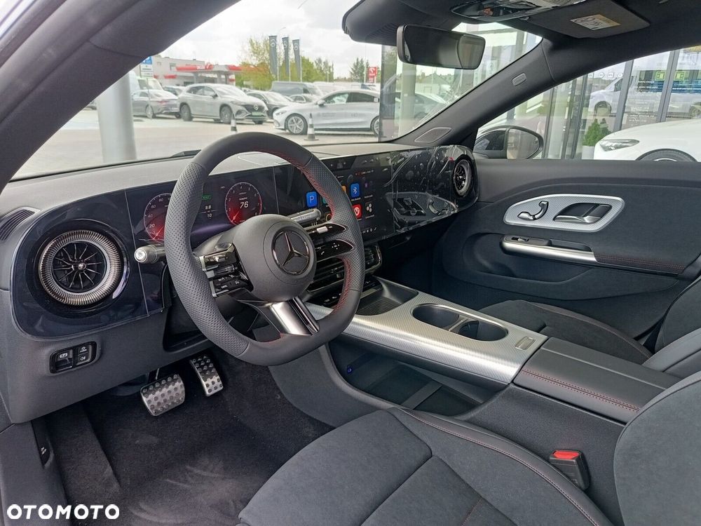 Mercedes-Benz CLA - 9