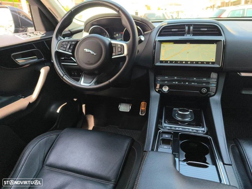 Jaguar F-Pace 2.0 i4D Prestige Aut. - 29