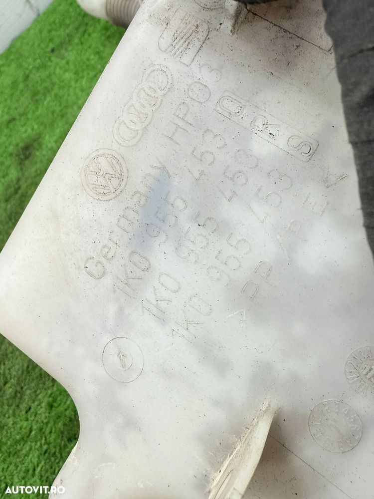 VAS LICHID PARBRIZ STROPGEL + POMPA VOLKSWAGEN CADDY / MAXI 1.6 DIESEL 2015 / FURGON COD OEM 1K0955453 1K5955651 2010-2015 - 7