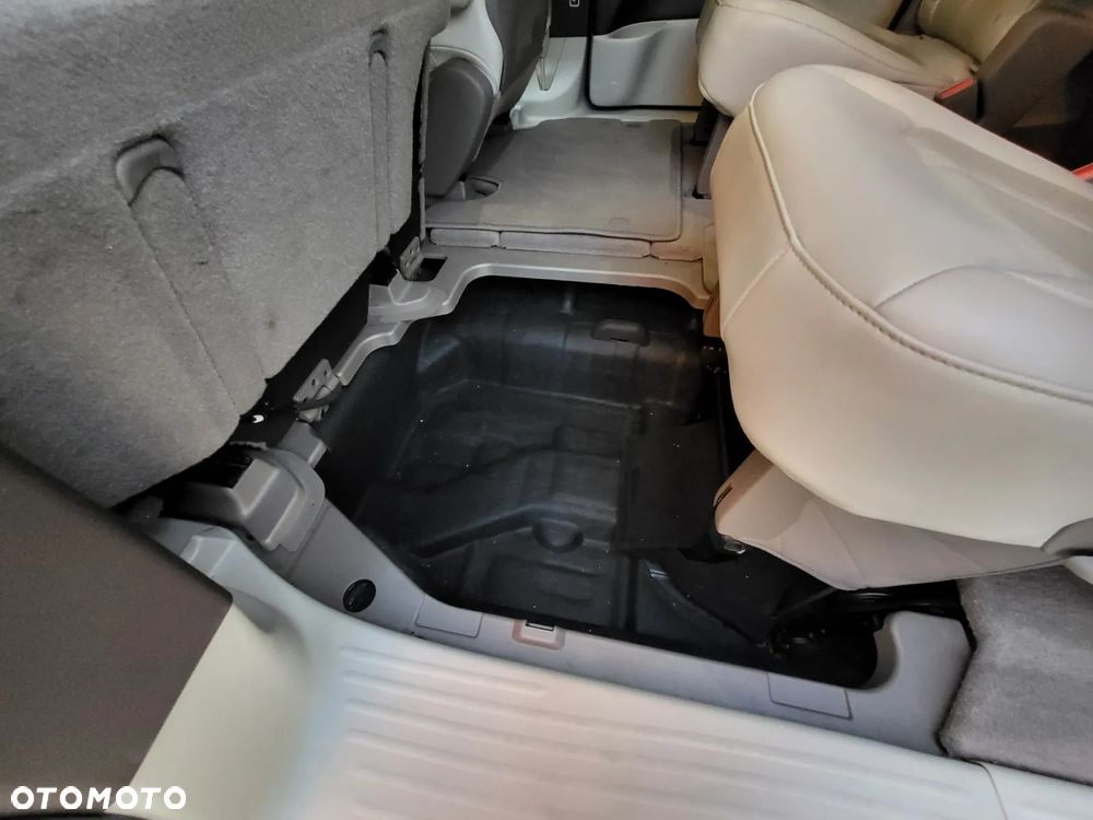 Chrysler Pacifica - 23