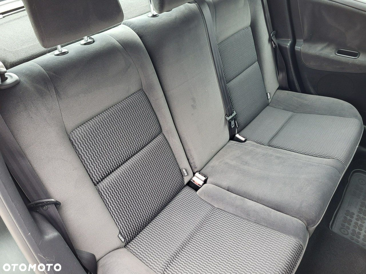 Peugeot 207 - 26