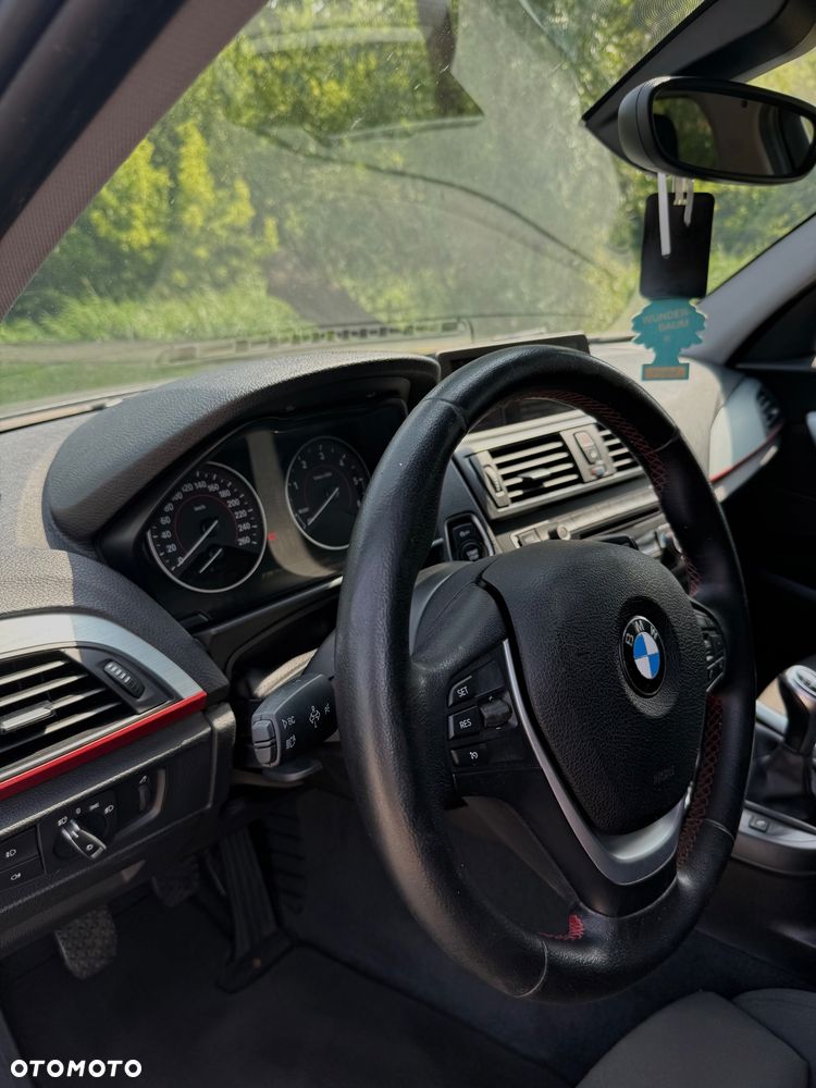 BMW Seria 1 - 17