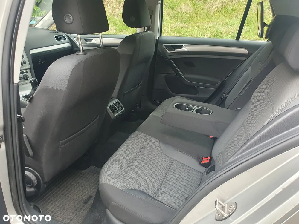 Volkswagen Golf 1.2 TSI BMT Comfortline - 16