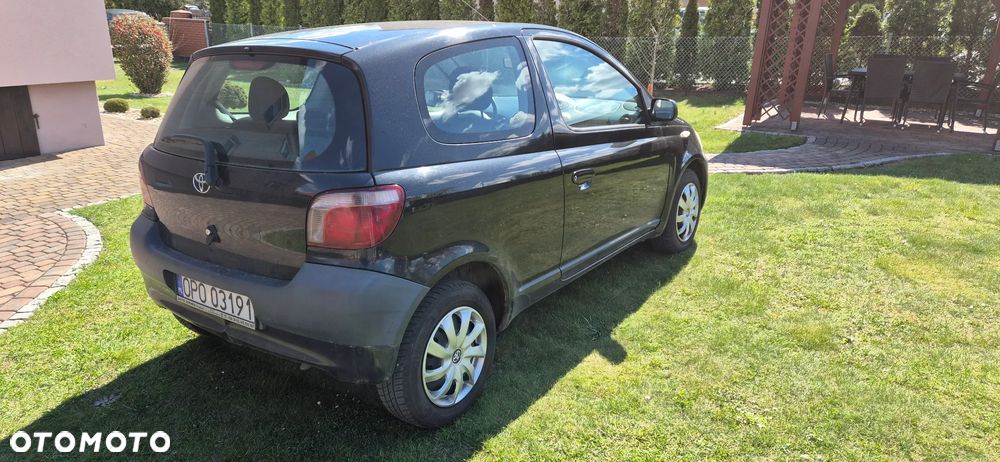 Toyota Yaris 1.0 Base - 3