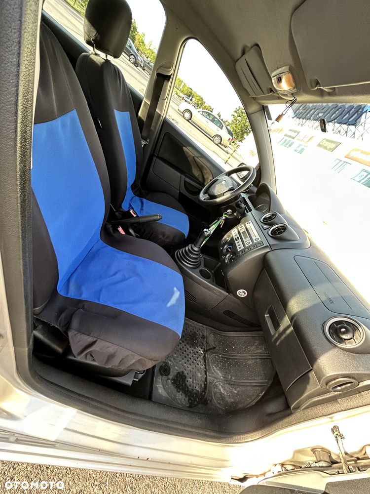 Ford Fiesta - 8