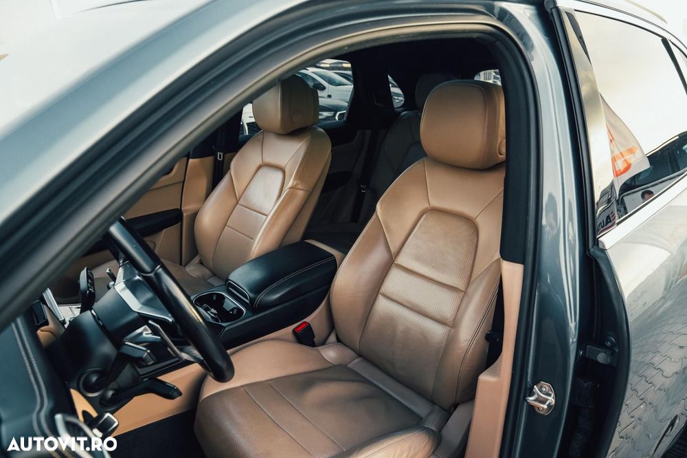 Porsche Cayenne - 6