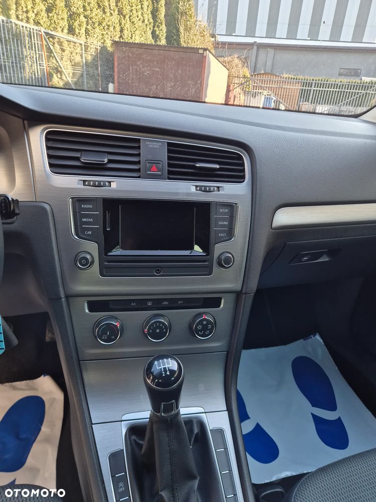 Volkswagen Golf 1.6 BlueTDI Comfortline - 11