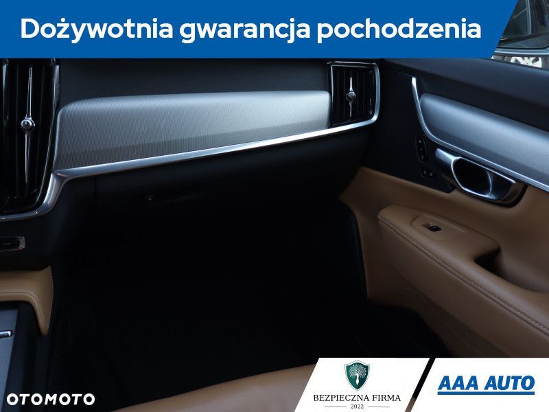 Volvo V90 Cross Country - 9