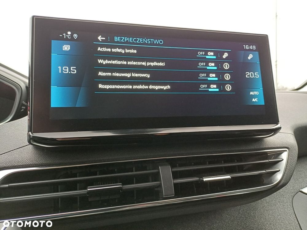 Peugeot 3008 1.2 PureTech Allure Pack S&S EAT8 - 21