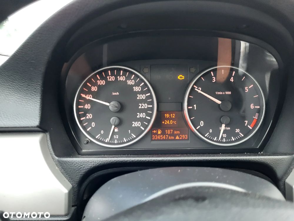 BMW Seria 3 318i - 11