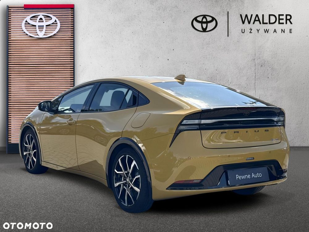 Toyota Prius - 3
