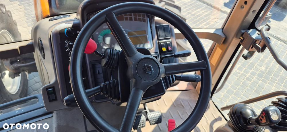 Renault Ares 816 RZ Miiekka Ośka Kabina - 11
