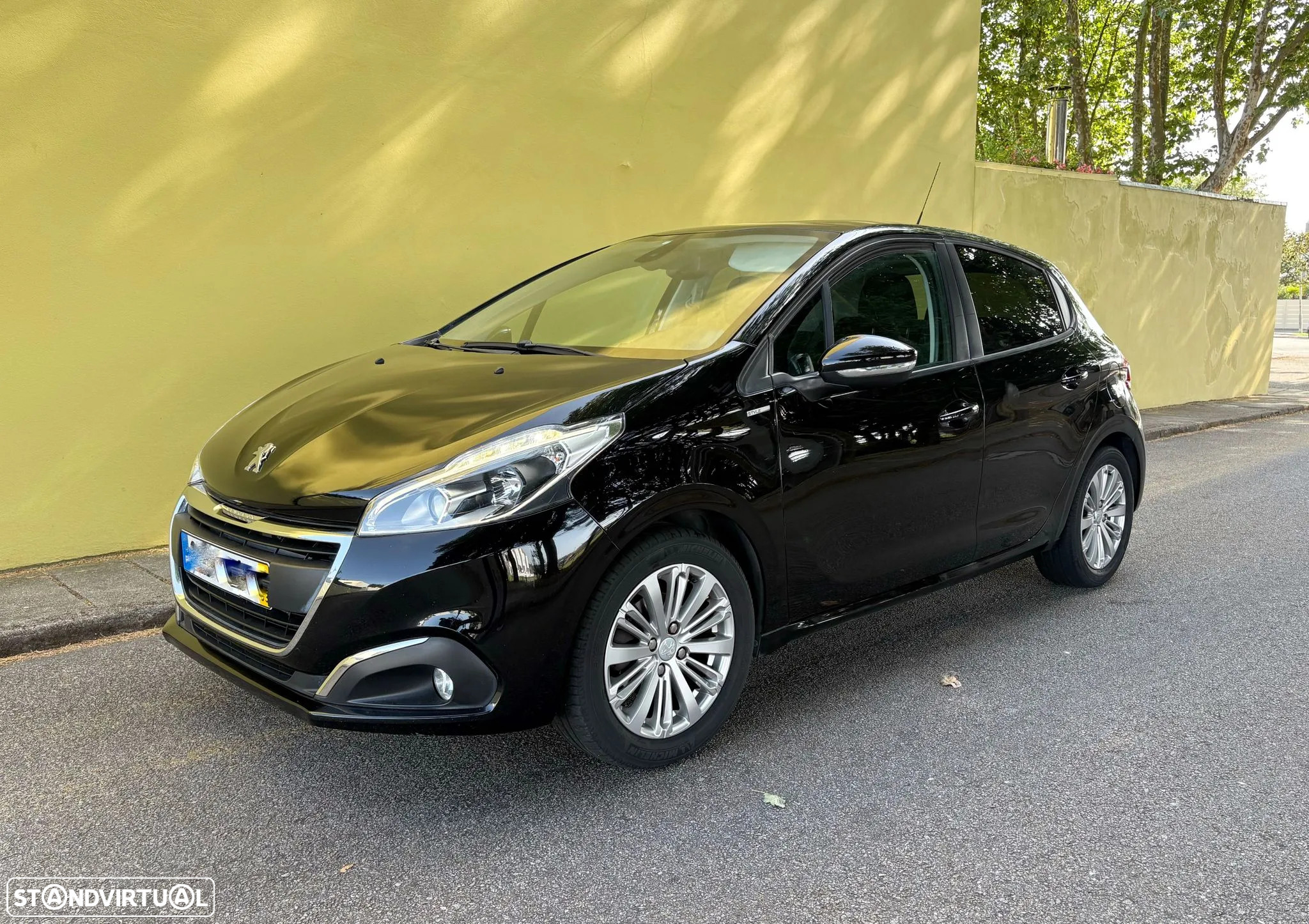 Peugeot 208 1.2 PureTech Style - 25