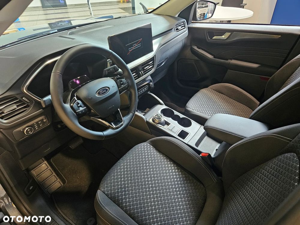 Ford Kuga 2.5 FHEV AWD Titanium eCVT - 18
