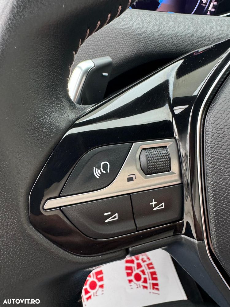 Peugeot 5008 PureTech 130 EAT8 Stop & Start Allure - 28