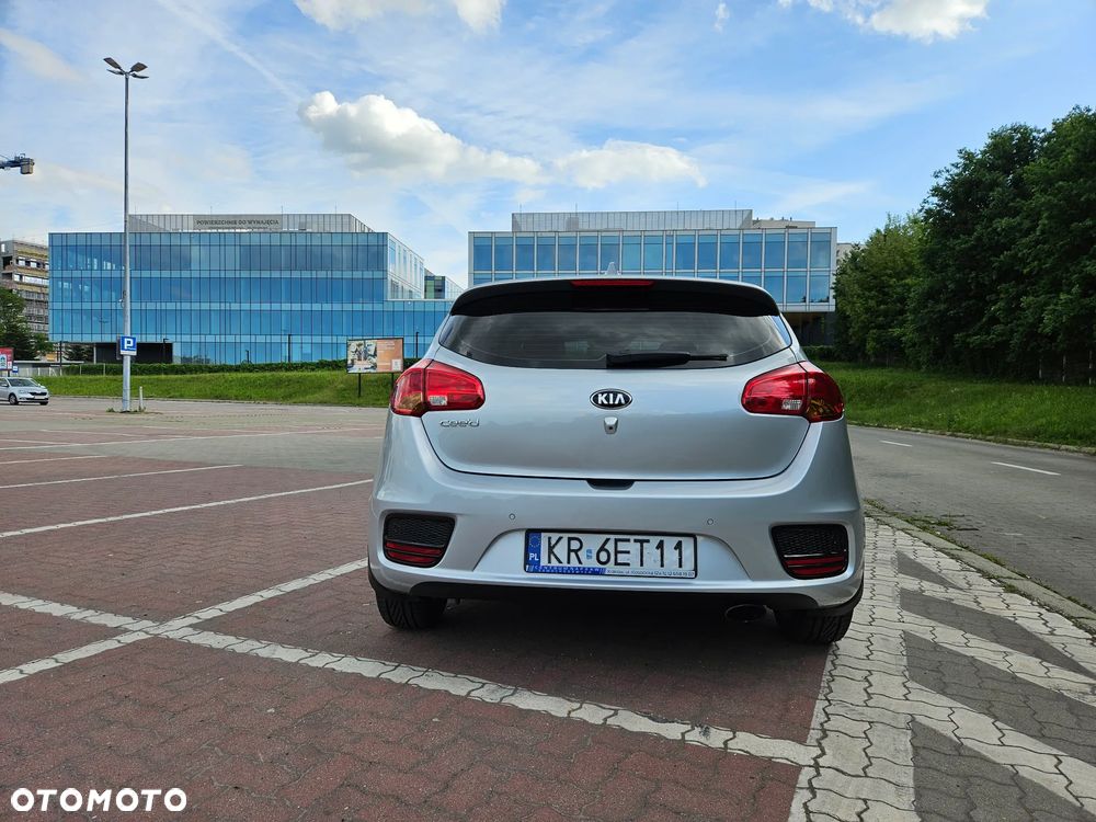 Kia Ceed 1.6 GDI L Business Line - 23