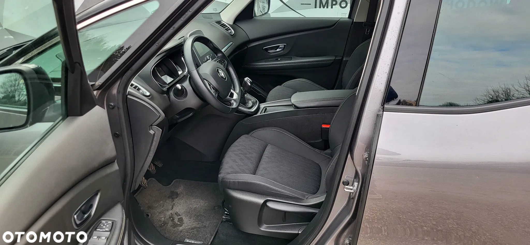 Renault Scenic BLUE dCi 120 LIMITED - 17