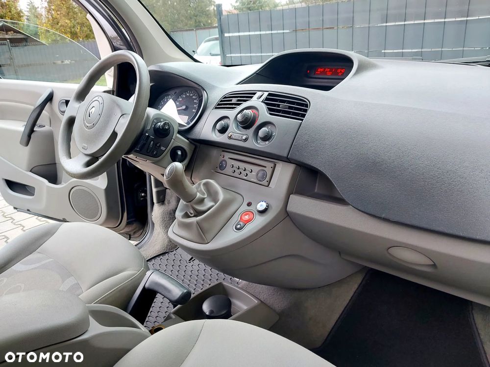 Renault Kangoo 1.6 8V Happy Family - 23