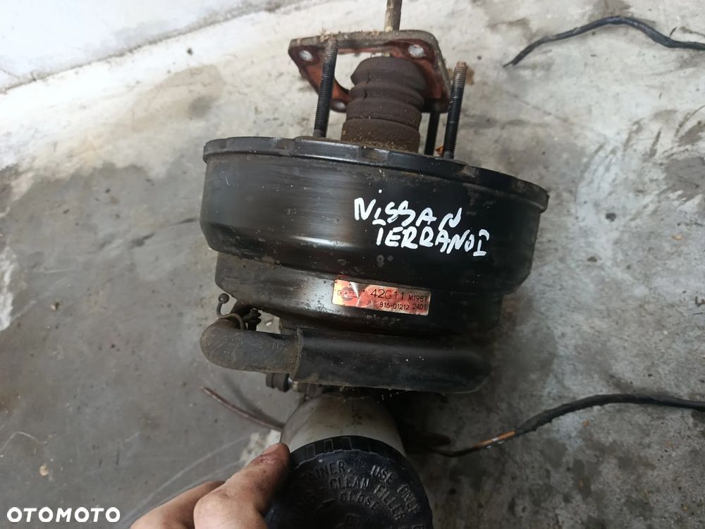 Serwo hamulcowe Nissan Terrano 1 2.7 - 3