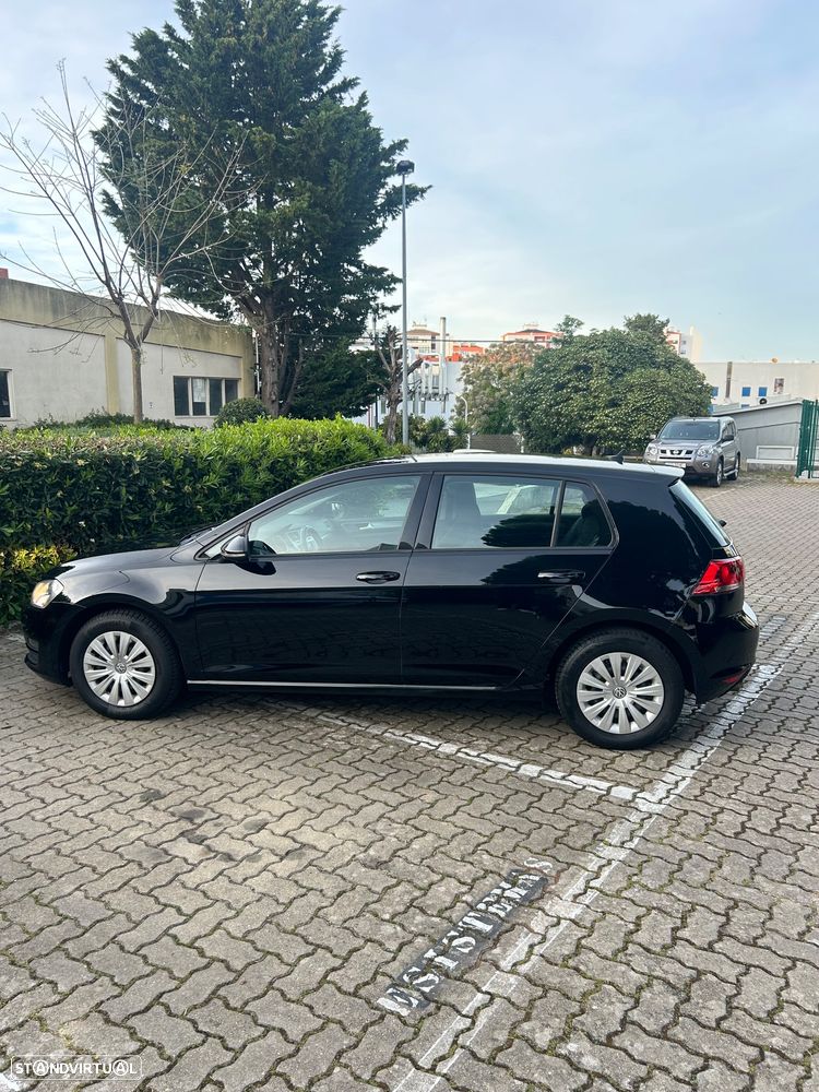 VW Golf 1.6 TDi BlueMotion Confortline - 4
