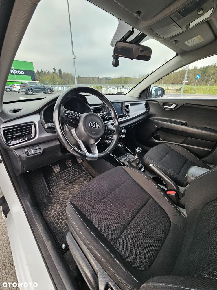 Używany Kia Rio 2017 - 42 000 PLN, 59 219 km - Otomoto.pl
