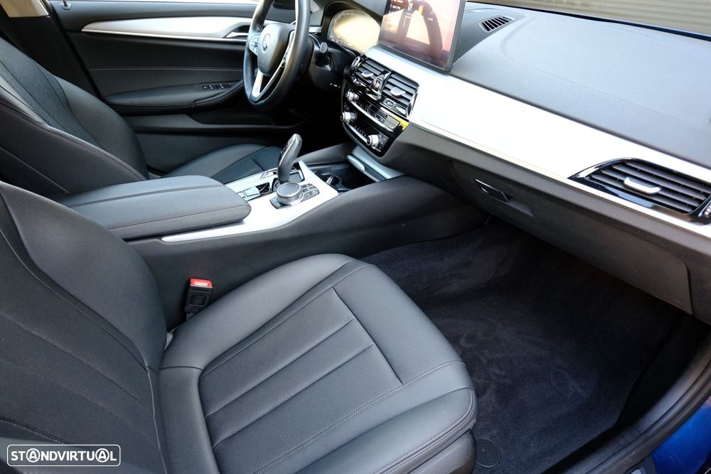 BMW 520 d Auto - 13