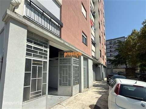 Armazém  Venda em Braga (Maximinos, Sé e Cividade),Braga - Grande imagem: 2/12