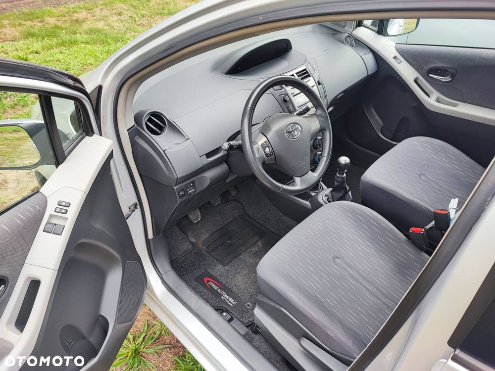 Toyota Yaris 1.33 Sol - 8