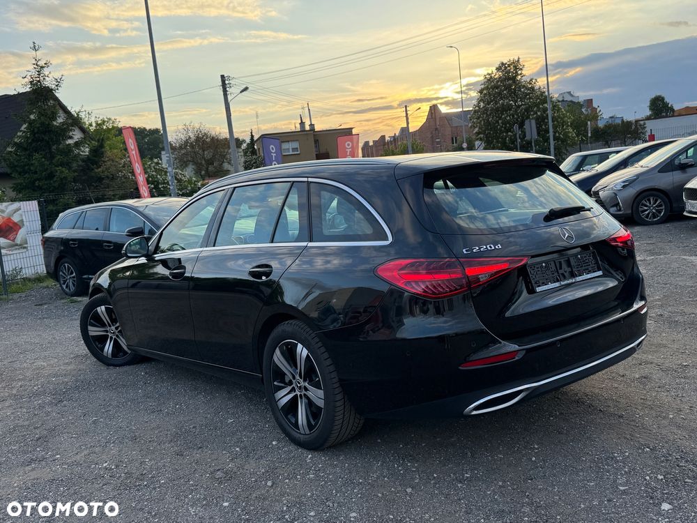 Mercedes-Benz Klasa C 220 d mHEV - 12