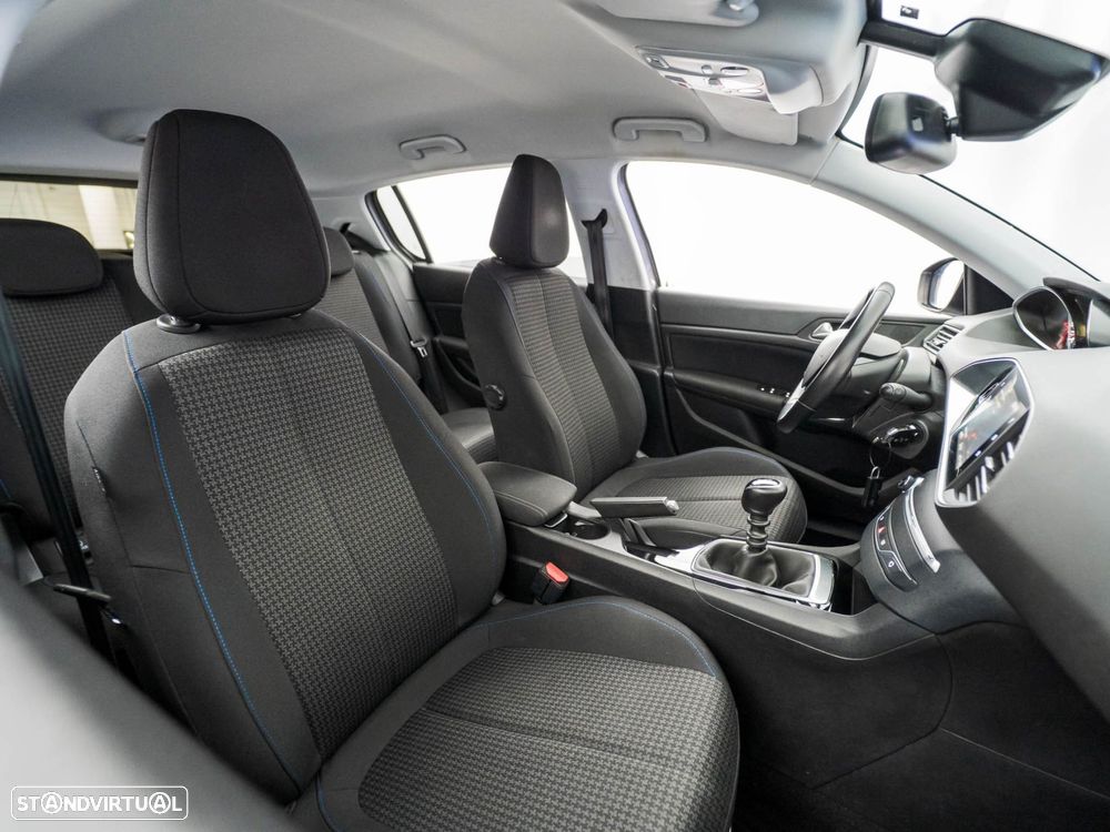Peugeot 308 1.2 PureTech Style - 34