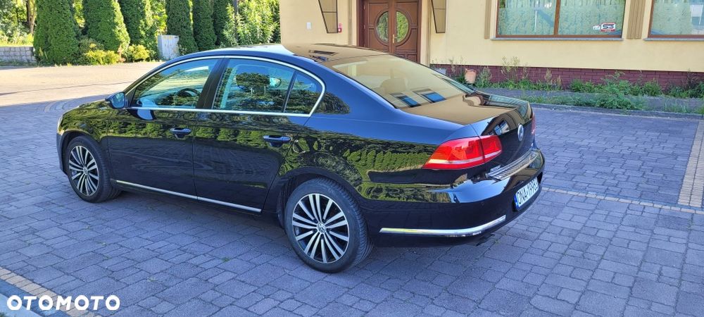 Volkswagen Passat - 4