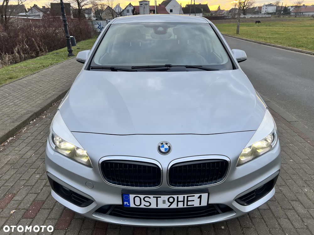 BMW Seria 2 216d - 6