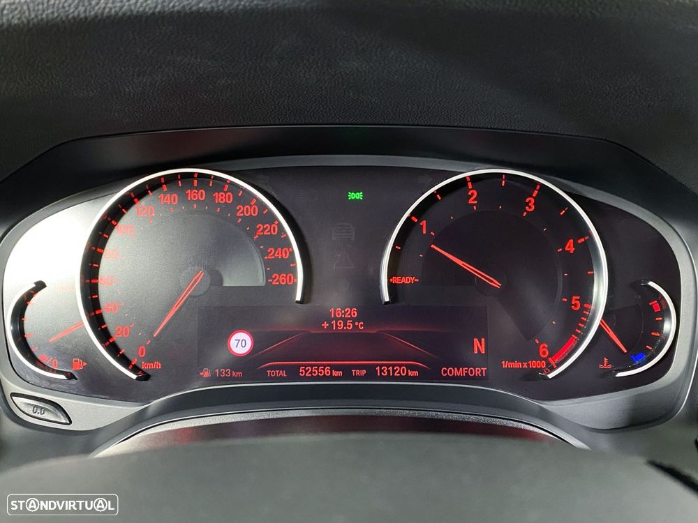 BMW 318 d Touring Advantage - 11