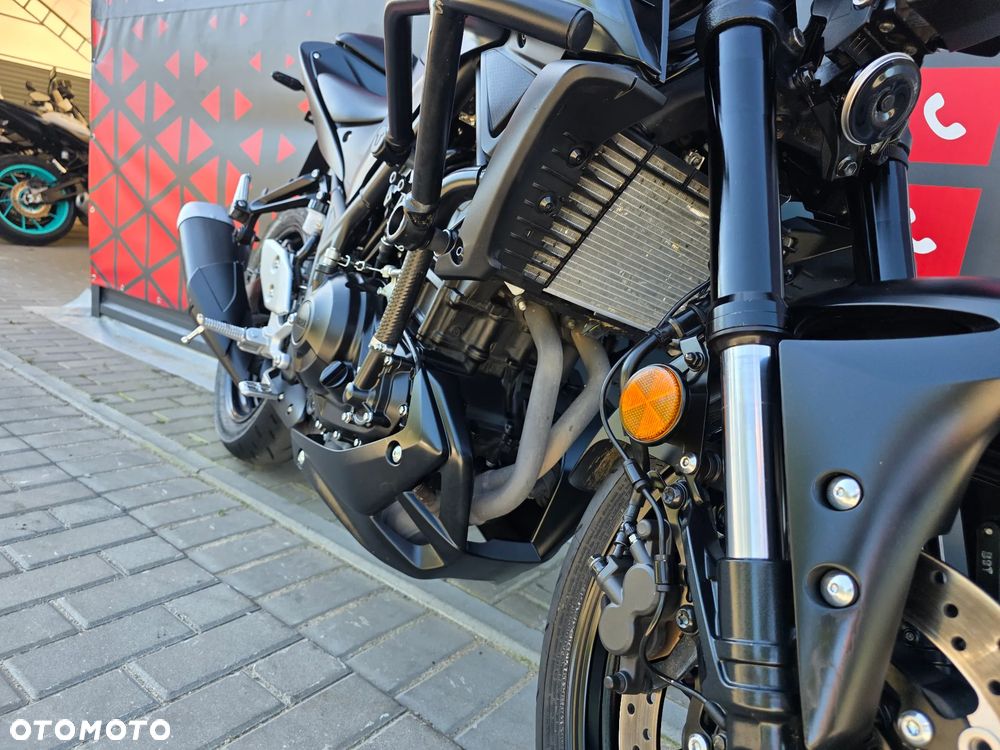 Yamaha MT - 28