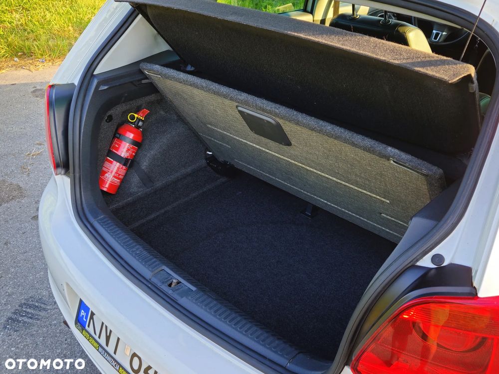 Volkswagen Polo 1.6 TDI Comfortline - 13