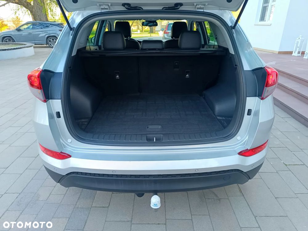 Hyundai Tucson 1.7 CRDI BlueDrive GO 2WD - 37