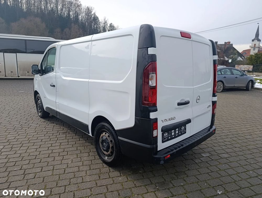 Opel VIVARO - 10