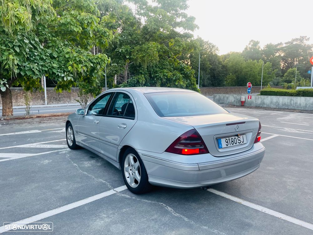 Mercedes-Benz C 220 - 10