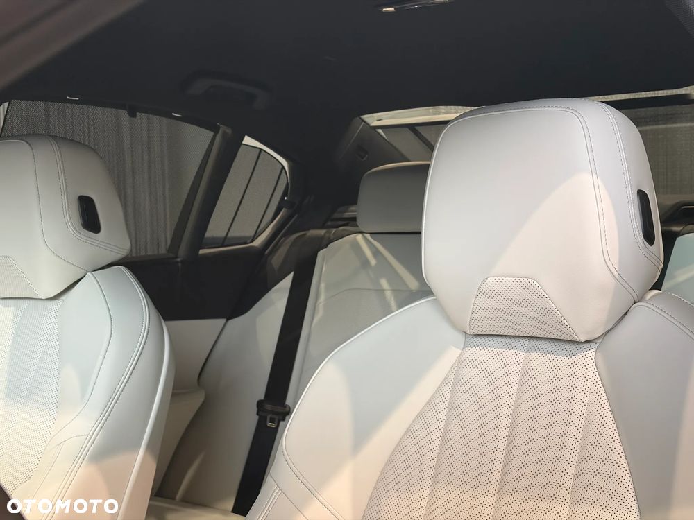 BMW Seria 5 520i mHEV M Sport - 26