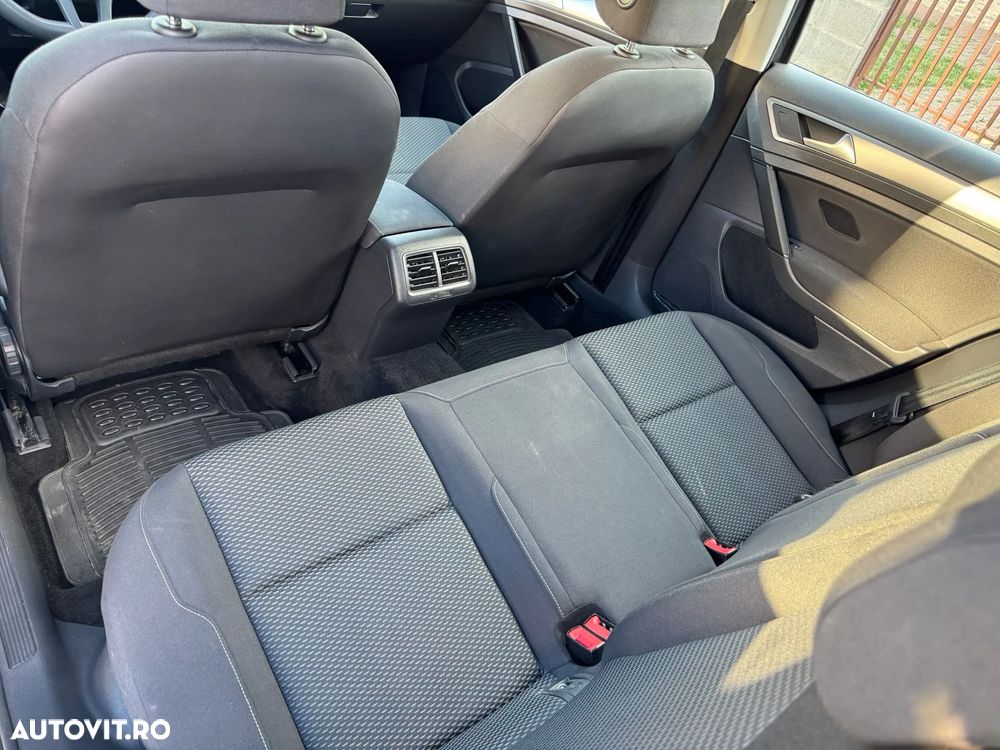Volkswagen Golf 1.6 TDI SCR Trendline - 13