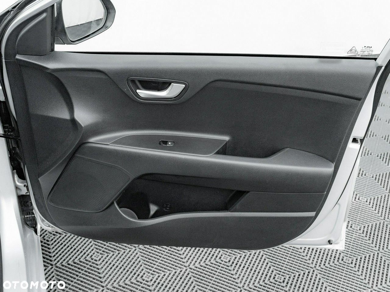 Kia Rio 1.2 M - 32