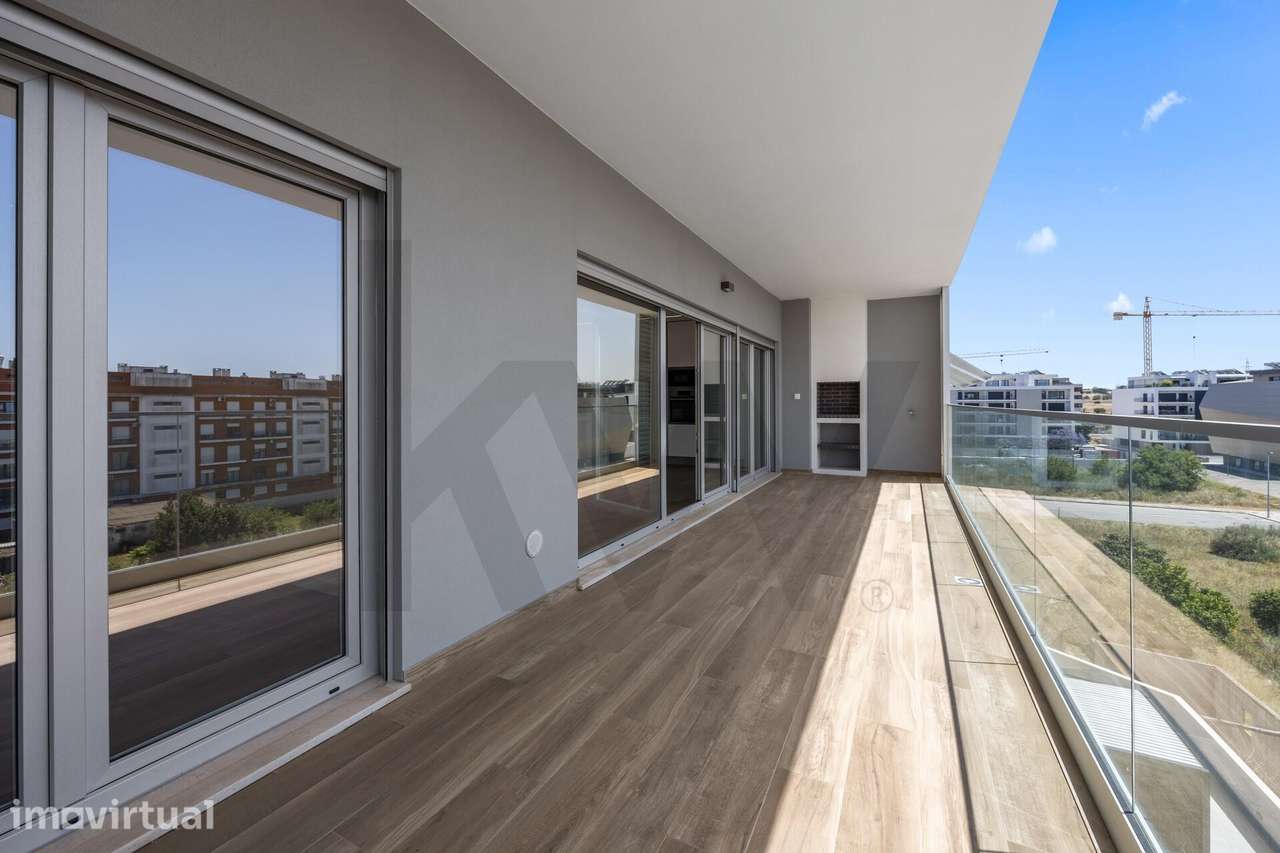 T3 Novo  no Montijo com Acabamentos Premium, Piscina e Garagem Box  a - Grande imagem: 2/26