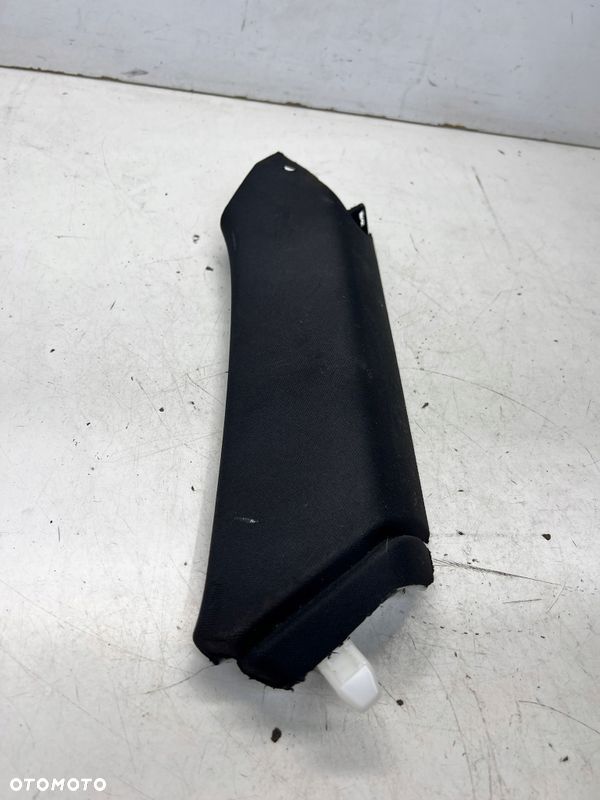 OSŁONA POSZYCIA SŁUPKA C LEWY TYŁ AUDI Q5 FY 80A867287B YW5 CZARNY