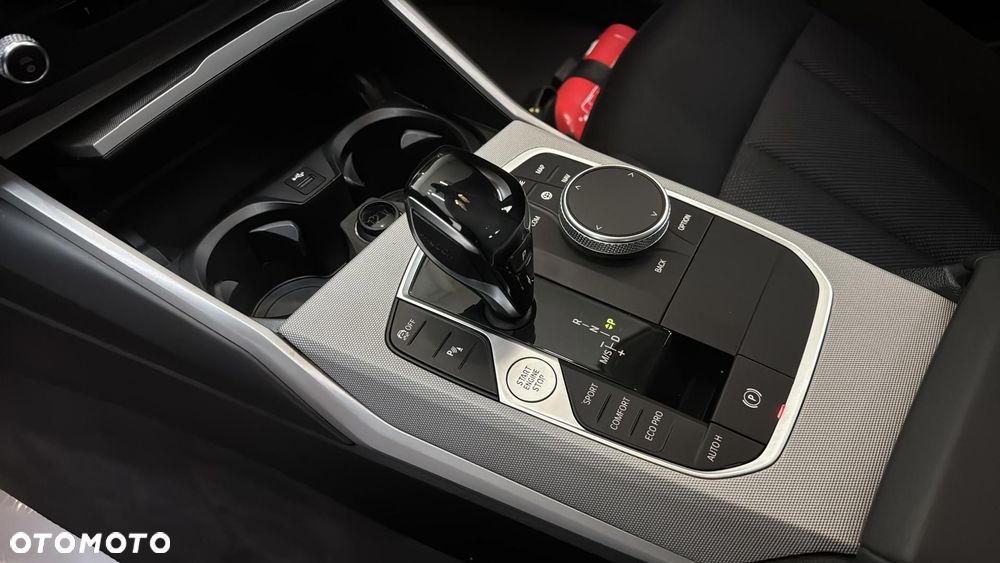 BMW Seria 3 318d MHEV Advantage - 16