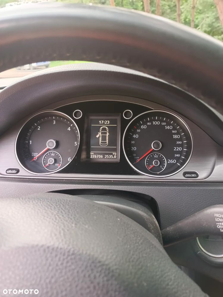 Volkswagen Passat 2.0 TDI Highline - 8