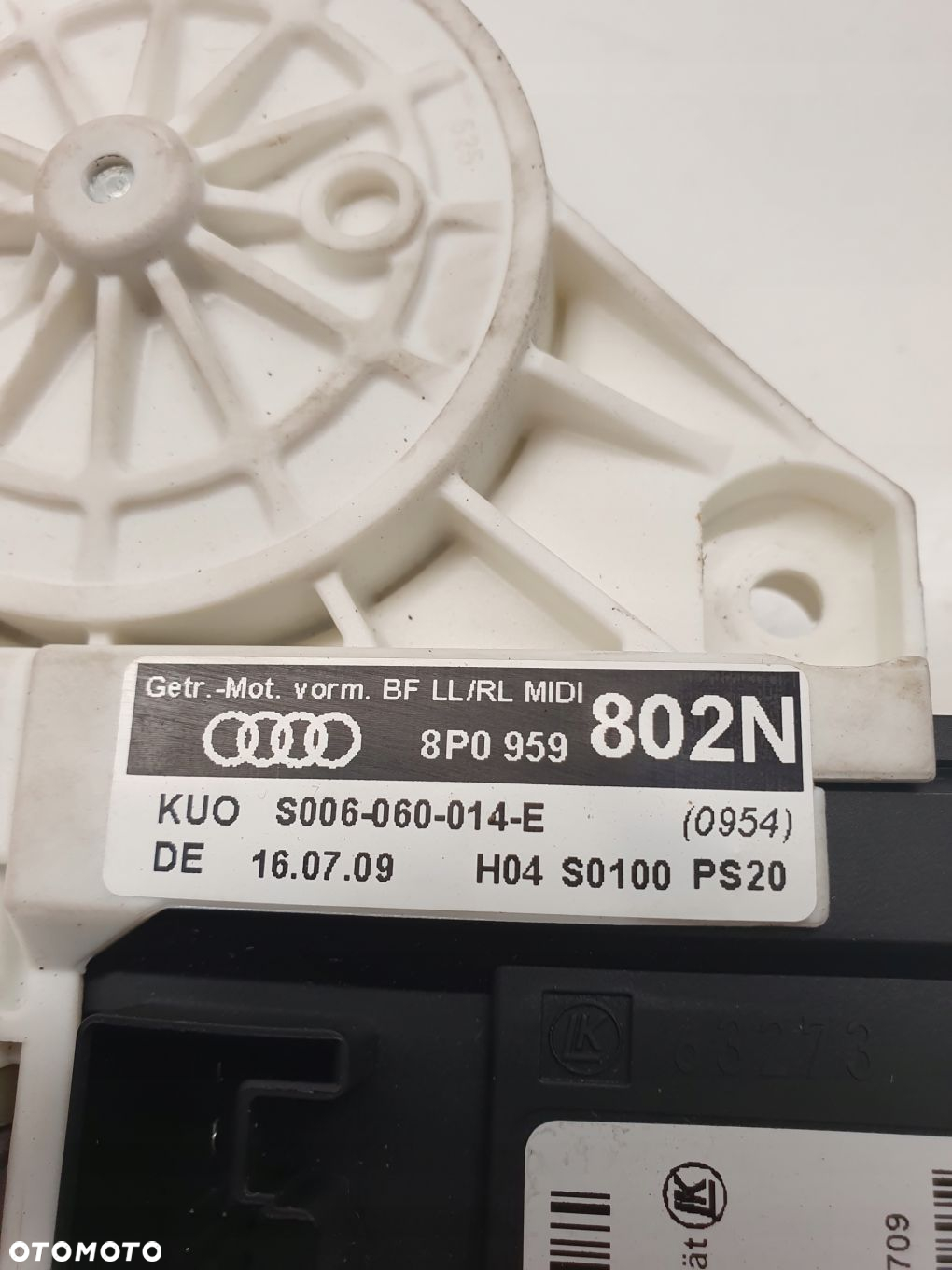 SILNICZEK SZYBY PRAWY AUDI A3 8P LIFT 8P0959802N - 2