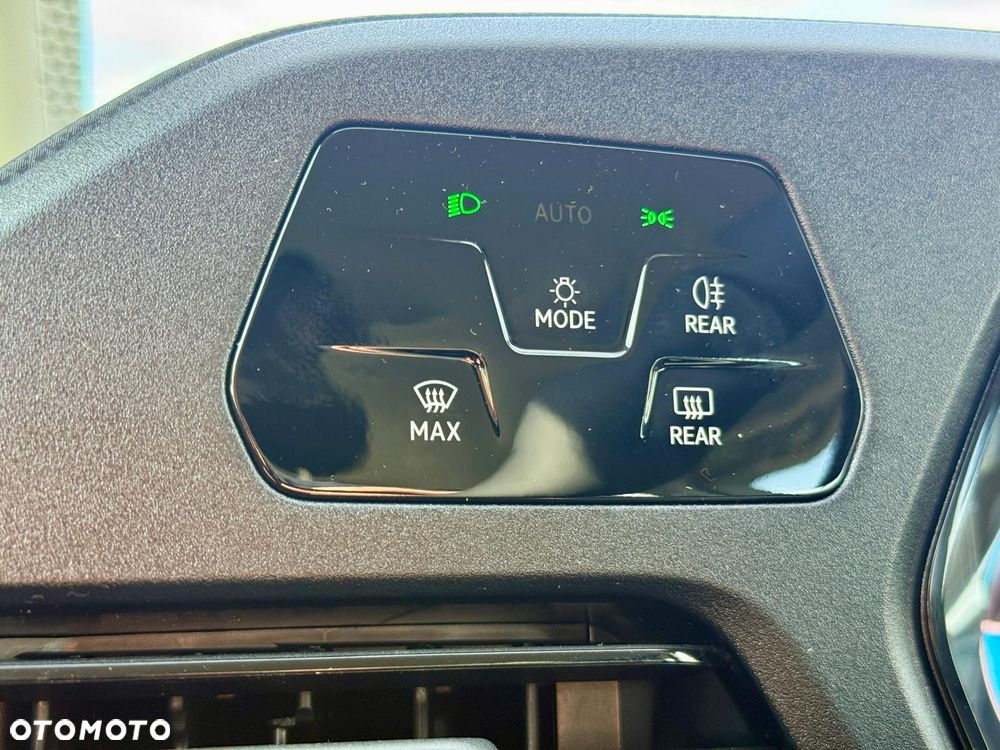 Volkswagen Caddy 2.0 TDI 4Motion - 24