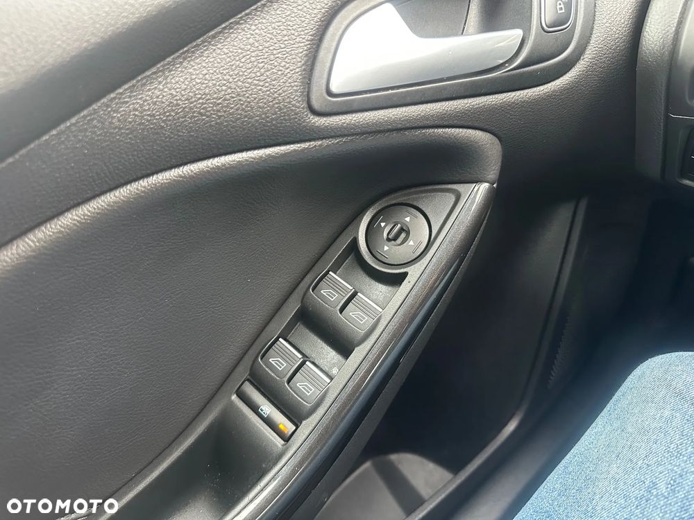 Ford Focus 1.6 EcoBoost Start-Stopp-System Titanium - 16